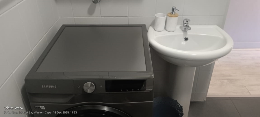 To Let 2 Bedroom Property for Rent in Diaz Beach Western Cape